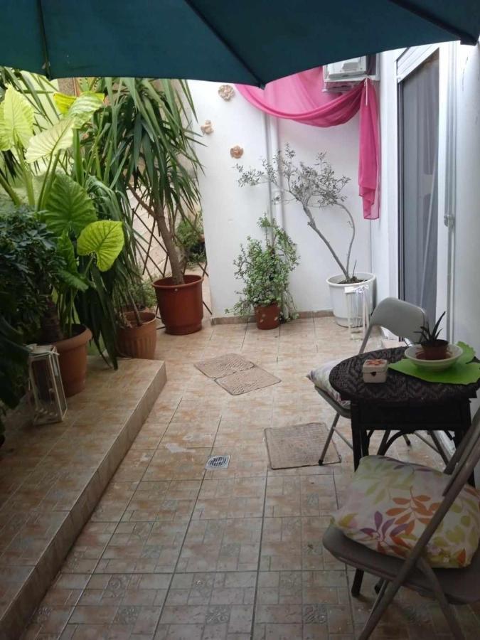 φιλόξενο σπίτι στο λουτράκι! Holiday home *